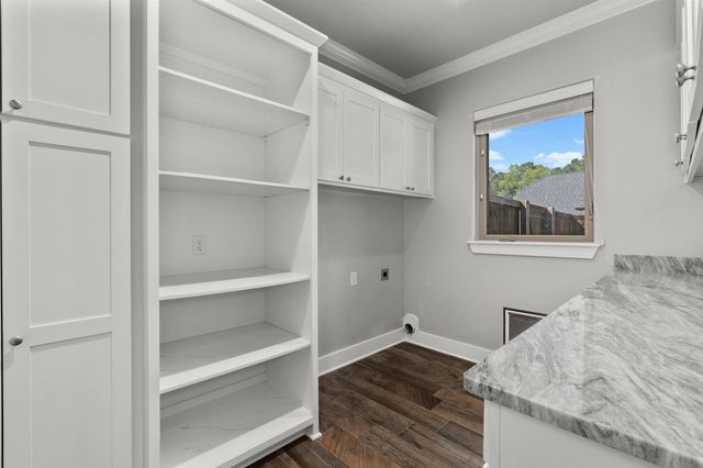 223 Saddle Brook Circle, Hallsville, TX 75650