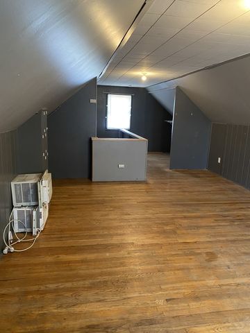 1548 W CENTRAL PARK Avenue, Davenport, IA 52804