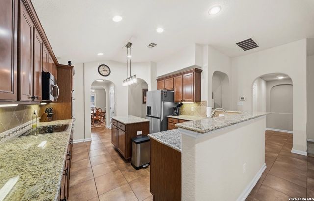 23555 Fairway, San Antonio, TX 78258