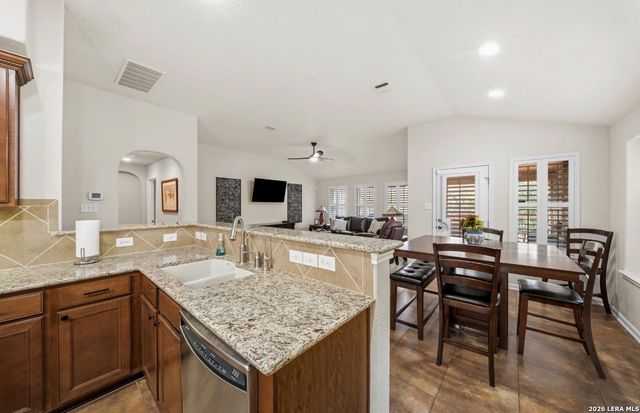 23555 Fairway, San Antonio, TX 78258