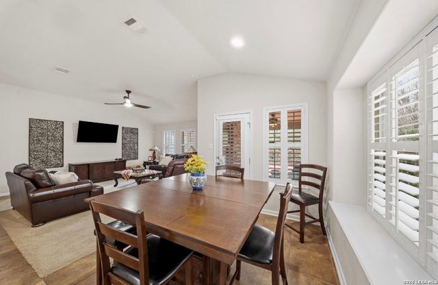 23555 Fairway, San Antonio, TX 78258