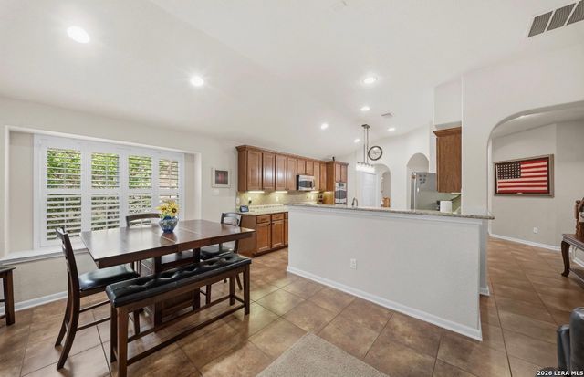 23555 Fairway, San Antonio, TX 78258