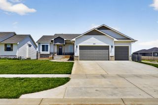 5104 W 46th St S, Wichita, KS 67215