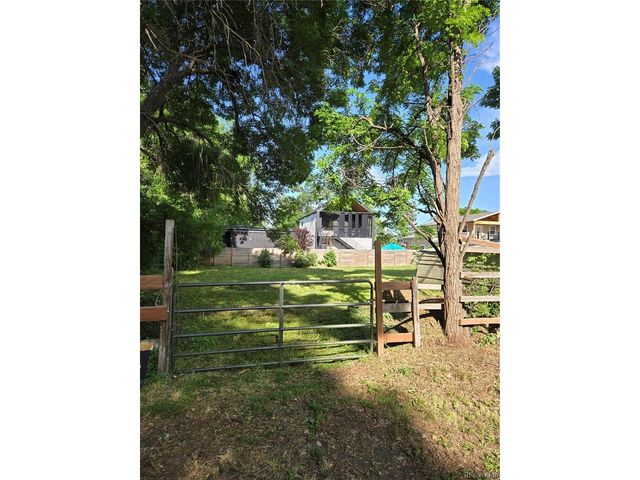 2350 Garland St, Lakewood, CO 80215