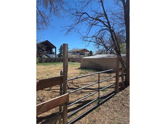 2350 Garland St, Lakewood, CO 80215