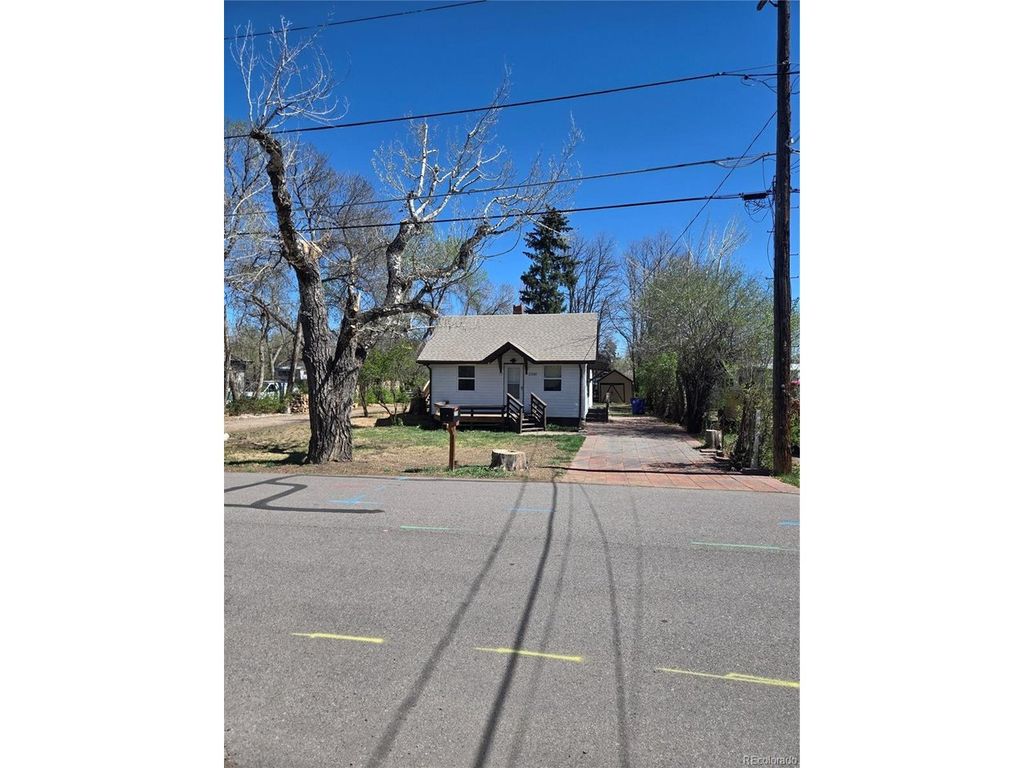 2350 Garland St, Lakewood, CO 80215