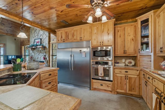 456 Prickly Pear Trail, Gordon, TX 76453