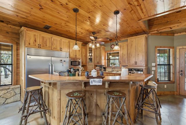 456 Prickly Pear Trail, Gordon, TX 76453