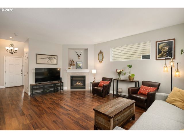 8330 Sw NORFOLK Ln, Portland, OR 97224