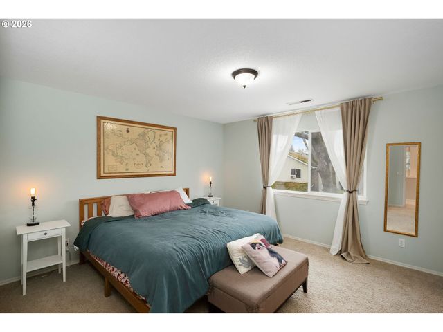 8330 Sw NORFOLK Ln, Portland, OR 97224