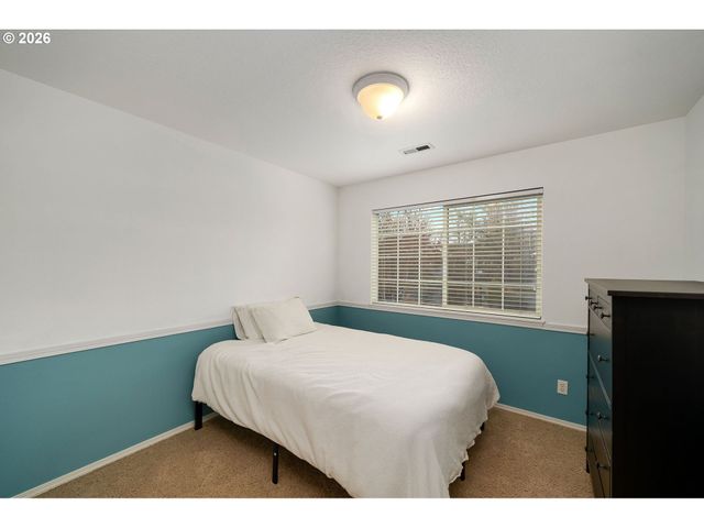 8330 Sw NORFOLK Ln, Portland, OR 97224