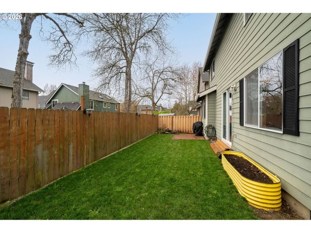 8330 Sw NORFOLK Ln, Portland, OR 97224