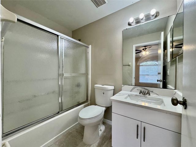 14922 PAR CLUB CIRCLE, Tampa, FL 33618