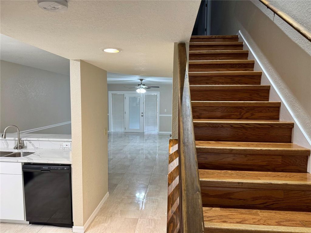 14922 PAR CLUB CIRCLE, Tampa, FL 33618