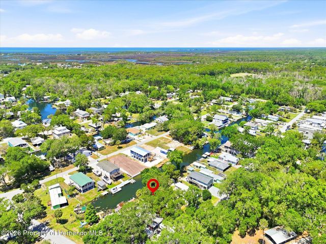 6169 Waverly Road, Weeki Wachee, FL 34607