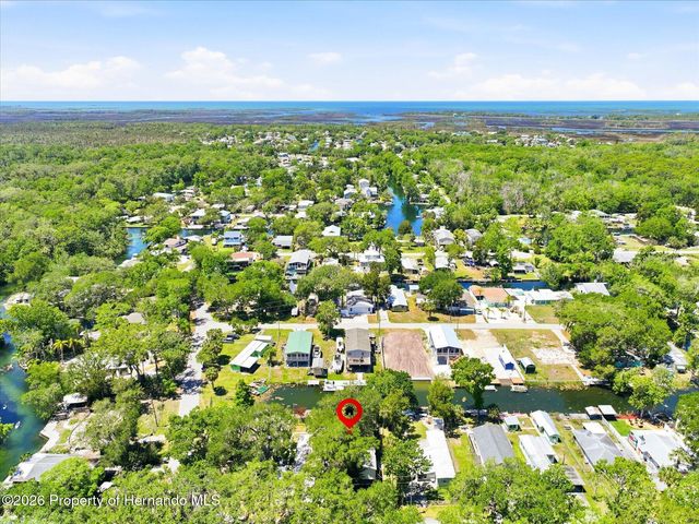 6169 Waverly Road, Weeki Wachee, FL 34607