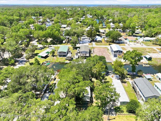 6169 Waverly Road, Weeki Wachee, FL 34607