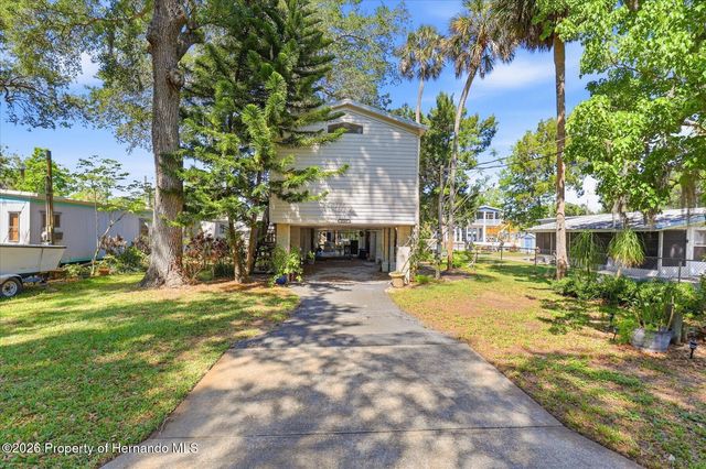 6169 Waverly Road, Weeki Wachee, FL 34607