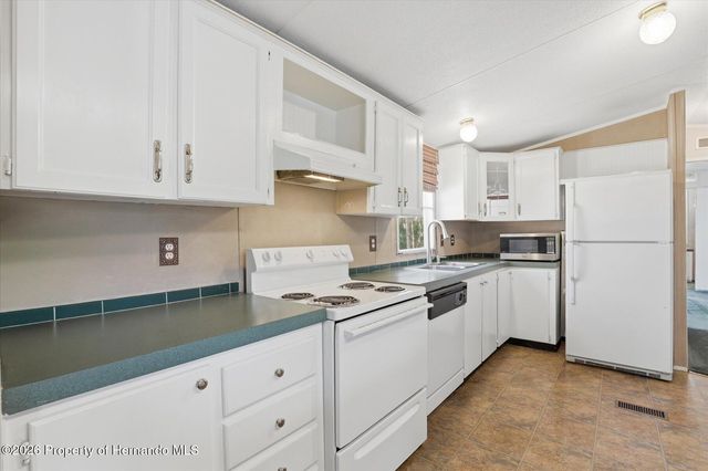 6169 Waverly Road, Weeki Wachee, FL 34607