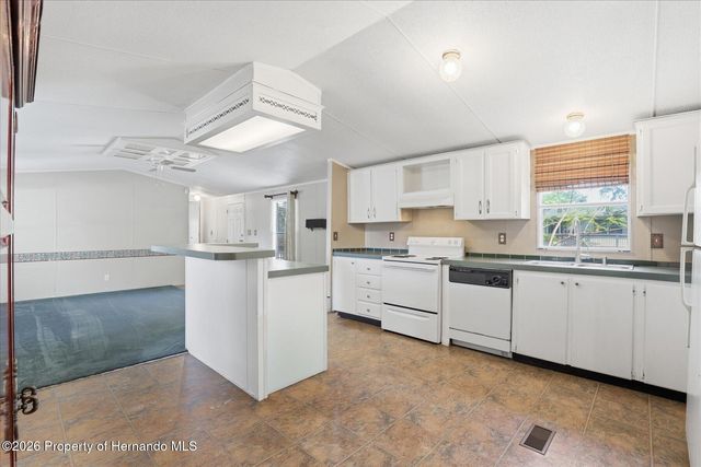 6169 Waverly Road, Weeki Wachee, FL 34607