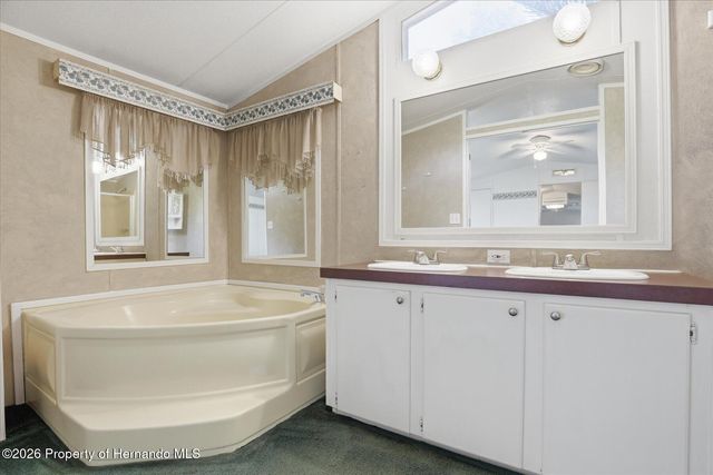 6169 Waverly Road, Weeki Wachee, FL 34607