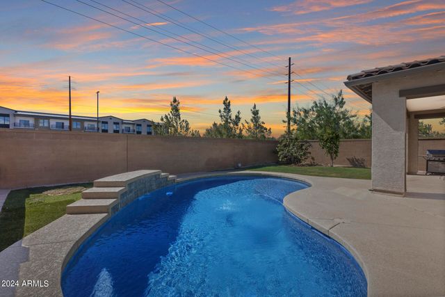 130 N BAY Drive, Gilbert, AZ 85233