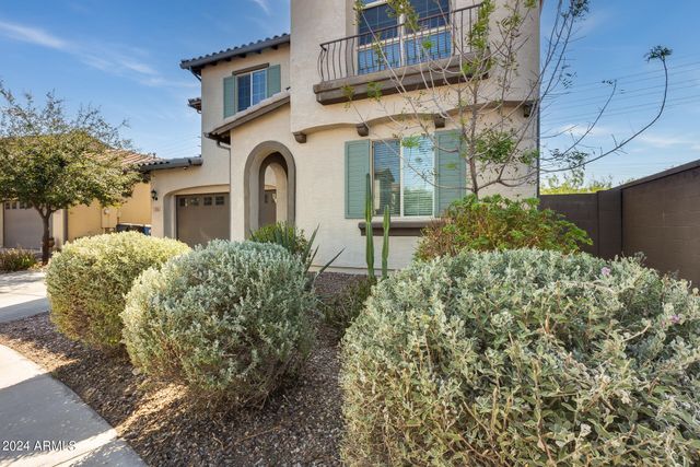 130 N BAY Drive, Gilbert, AZ 85233