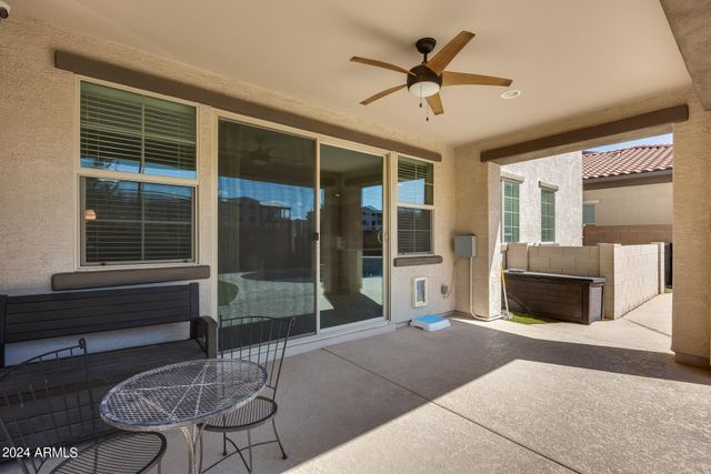 130 N BAY Drive, Gilbert, AZ 85233