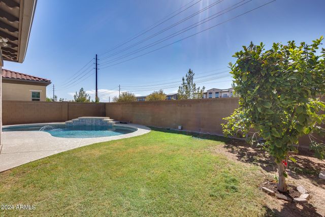 130 N BAY Drive, Gilbert, AZ 85233