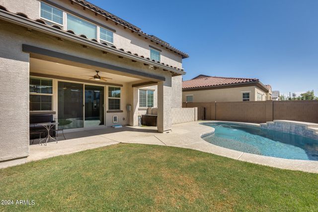 130 N BAY Drive, Gilbert, AZ 85233