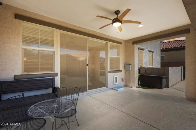 130 N BAY Drive, Gilbert, AZ 85233