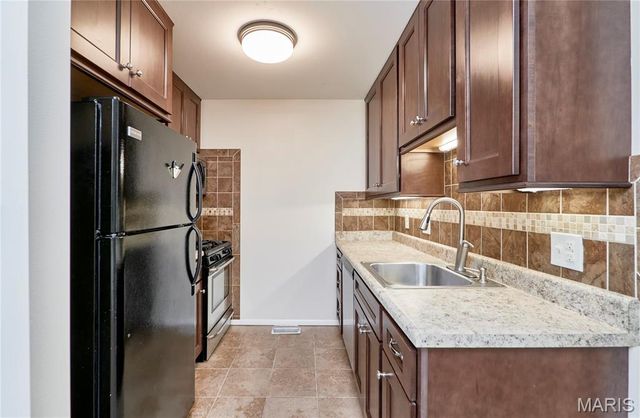 847 Wendevy Court, Ballwin, MO 63011