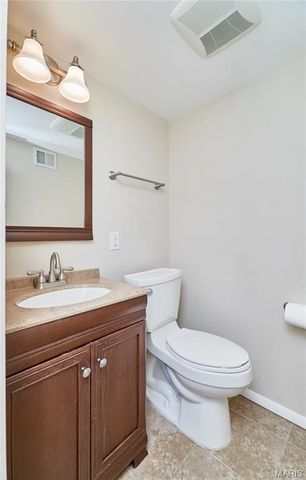 847 Wendevy Court, Ballwin, MO 63011