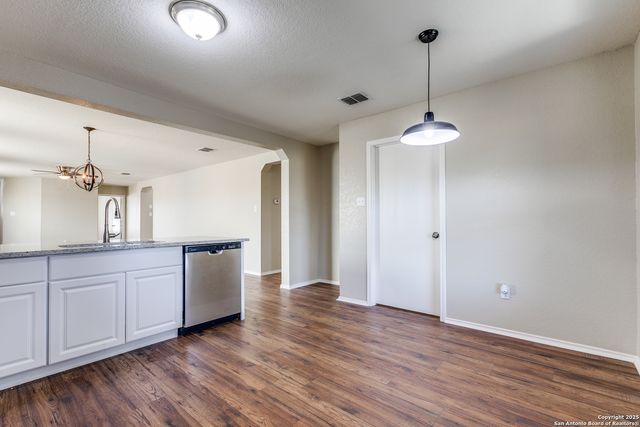 8535 Silver Brush, San Antonio, TX 78254