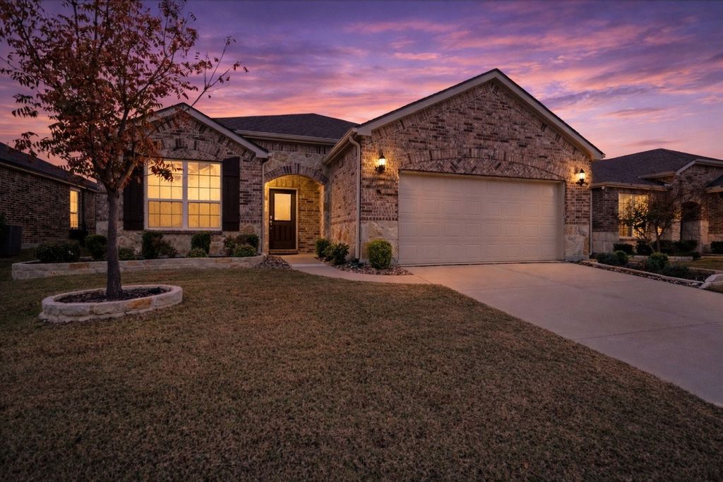 1631 Bentwater Lane, Frisco, TX 75036