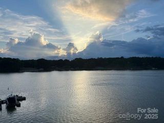 9817 Emerald Point Drive 6, Charlotte, NC 28278