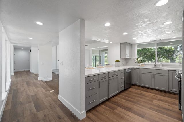 8356 Chamise, Clovis, CA 93619