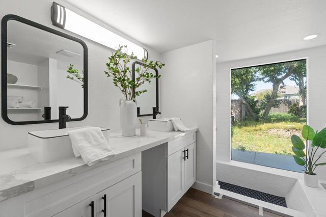 8356 Chamise, Clovis, CA 93619