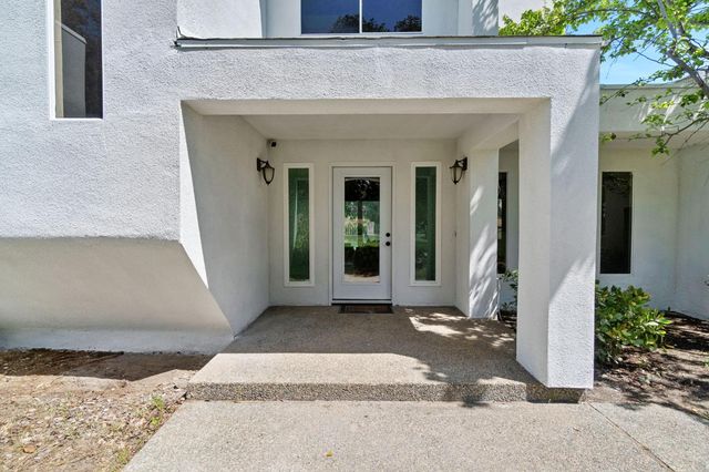 8356 Chamise, Clovis, CA 93619