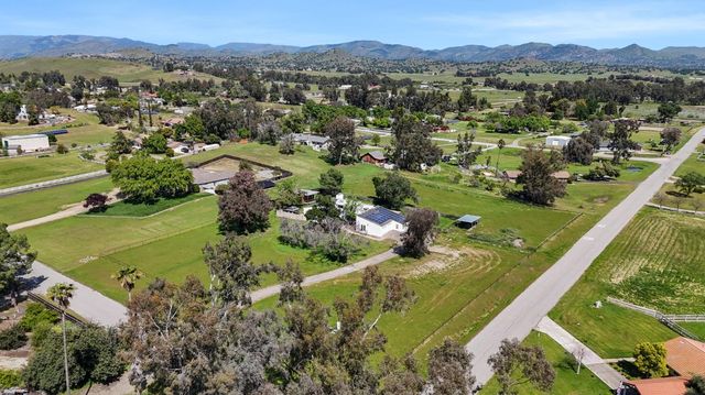 8356 Chamise, Clovis, CA 93619