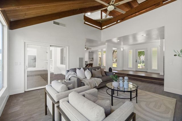 8356 Chamise, Clovis, CA 93619