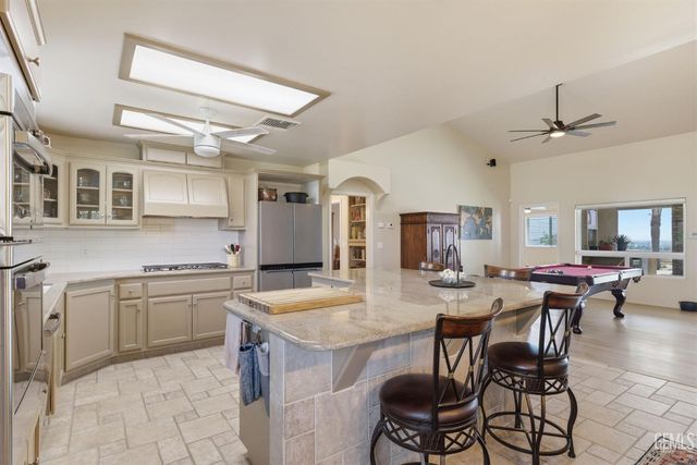 5056 N Hills Drive, Bakersfield, CA 93308