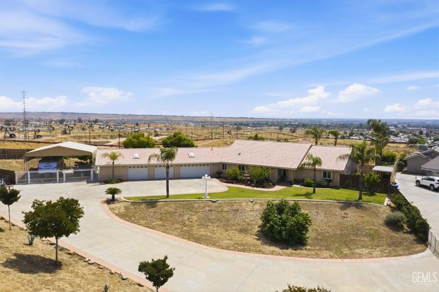 5056 N Hills Drive, Bakersfield, CA 93308