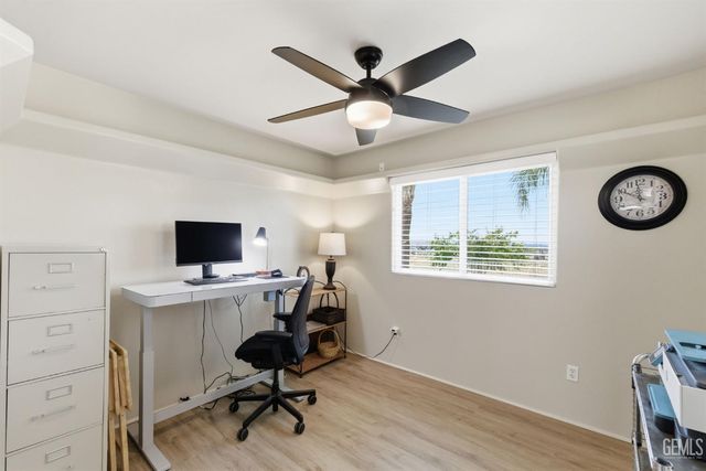 5056 N Hills Drive, Bakersfield, CA 93308