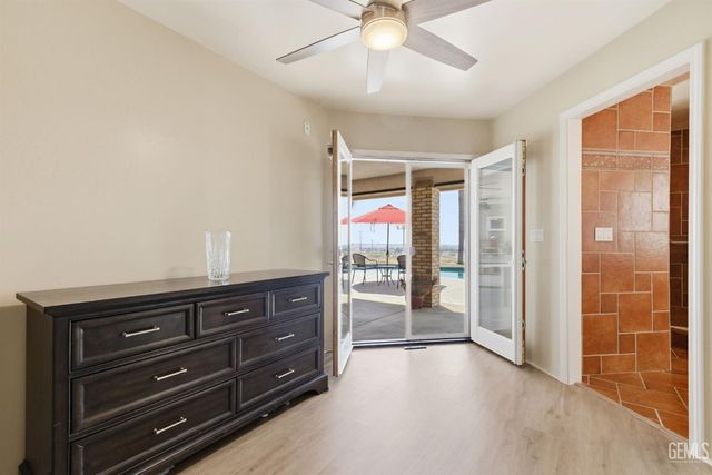 5056 N Hills Drive, Bakersfield, CA 93308