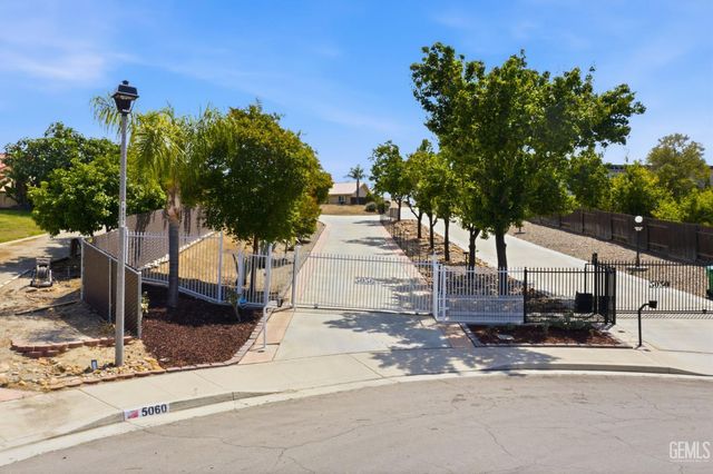 5056 N Hills Drive, Bakersfield, CA 93308