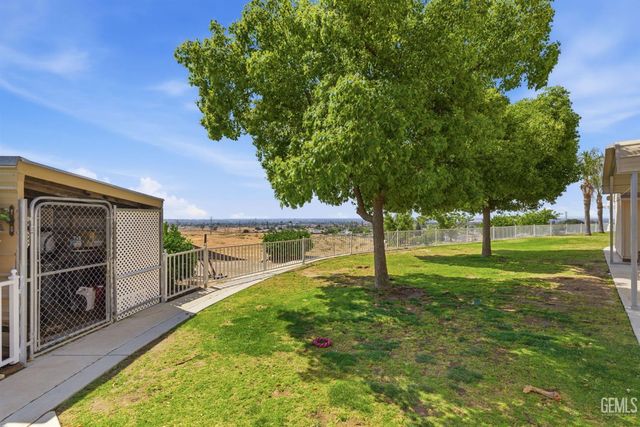 5056 N Hills Drive, Bakersfield, CA 93308