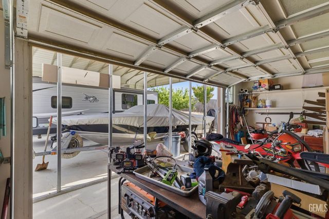 5056 N Hills Drive, Bakersfield, CA 93308