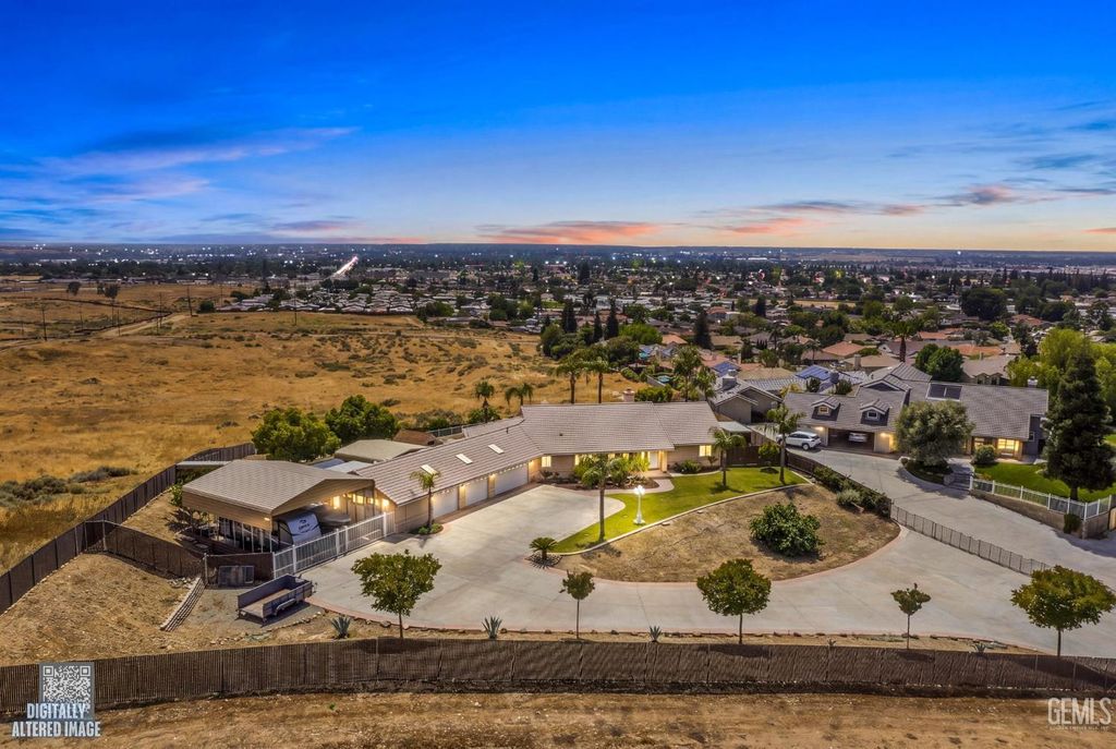 5056 N Hills Drive, Bakersfield, CA 93308