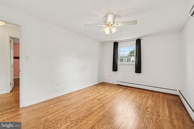 2 SYCAMORE LN, Palmyra, PA 17078